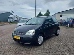 Zwart Gebruikt 2004 Toyota Yaris Sol Hatchback | € 1.595 (Eerlijke prijs)