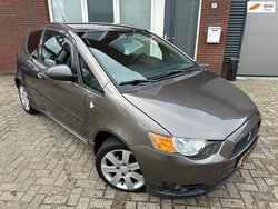 Bruin Gebruikt 2012 Mitsubishi Colt Hatchback | € 1.495 (Super prijs)
