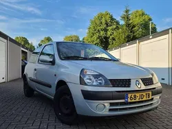 Gebruikt 2002 Renault Clio II Authentique Sedan | € 999