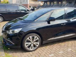 Zwart Gebruikt 2017 Renault Scénic IV Collection MPV | € 9.950 (Iets duurder)