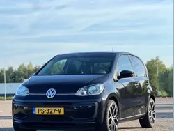 Zwart Gebruikt 2017 VW up! Move Hatchback | € 6.500 (Iets duurder)