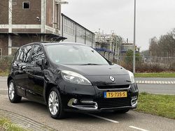 Zwart, metallic lak Gebruikt 2014 Renault Scénic III Bose Edition MPV | € 7.950 (Iets duurder)