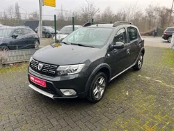 Grijs Gebruikt 2020 Dacia Sandero Stepway Hatchback | € 11.900 (Iets duurder)