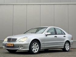 Grijs Gebruikt 2005 Mercedes C180 Classic Sedan | € 3.950 (Eerlijke prijs)