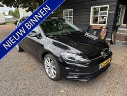 Zwart Gebruikt 2018 VW Golf VII Trendline Hatchback | € 14.450 (Goede deal)