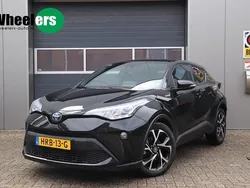 Zwart Gebruikt 2021 Toyota C-HR SUV | € 23.995 (Eerlijke prijs)