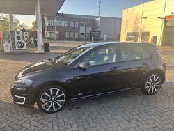 Zwart Gebruikt 2015 VW Golf VII GTE Stationwagen | € 13.500 (Iets duurder)