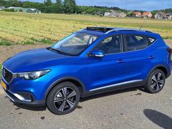 Blauw Gebruikt 2021 MG ZS Luxury Sedan | € 16.975 (Eerlijke prijs)