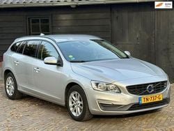 Grijs Gebruikt 2015 Volvo V60 Momentum Stationwagen | € 7.375 (Goede deal)