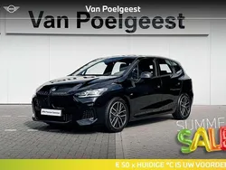 Zwart, metallic lak Gebruikt 2023 BMW 220 Active Tourer M Sport MPV | € 38.900