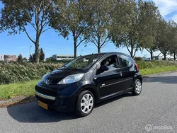 Zwart Gebruikt 2010 Peugeot 107 Hatchback | € 3.250 (Eerlijke prijs)