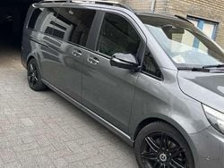 Grijs Gebruikt 2022 Mercedes V300 MPV | € 60.000 (Goede deal)