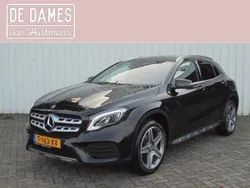 Zwart, metallic lak Gebruikt 2018 Mercedes GLA180 Business SUV | € 23.942 (Eerlijke prijs)