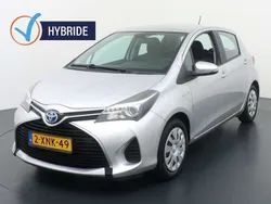 Grijs Gebruikt 2014 Toyota Yaris Hybrid Hatchback | € 9.999
