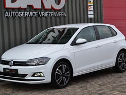 Wit, metallic lak Gebruikt 2018 VW Polo Comfortline Hatchback | € 12.495 (Eerlijke prijs)
