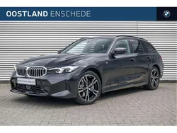 Zwart Gebruikt 2025 BMW 330e Comfort Edition Stationwagen | € 52.950 (Super prijs)
