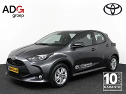 Grijs Gebruikt 2025 Toyota Yaris Hybrid Active Hatchback | € 26.950 (Iets duurder)