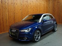 Blauw (metallic) Gebruikt 2010 Audi A1 Ambition Hatchback | € 8.900 (Super prijs)