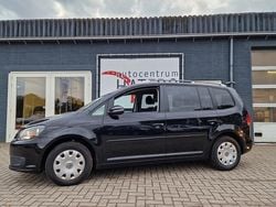 Zwart Gebruikt 2011 VW Touran Comfortline MPV | € 5.350 (Eerlijke prijs)