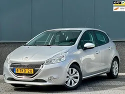 Grijs Gebruikt 2014 Peugeot 208 Envy Hatchback | € 7.995 (Eerlijke prijs)