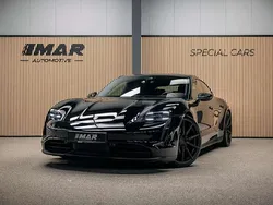 Zwart Gebruikt 2020 Porsche Taycan 4S Performance Package Sedan | € 59.950