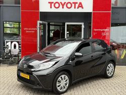 Zwart Gebruikt 2024 Toyota Aygo X X-play SUV | € 17.489