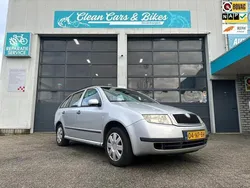 Grijs Gebruikt 2004 Skoda Fabia Stationwagen | € 999