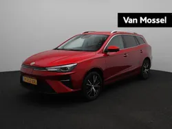 Rood Gebruikt 2022 MG MG5 EV Luxury Stationwagen | € 18.777 (Eerlijke prijs)