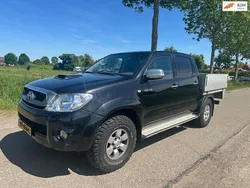 Zwart Gebruikt 2009 Toyota HiLux SR Pickup | € 13.950