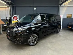 Zwart Nieuw 2024 Ford Transit Custom Trend Van | € 37.945 (Iets duurder)