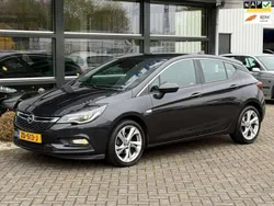 Zwart Gebruikt 2016 Opel Astra Innovation Hatchback | € 9.495 (Goede deal)