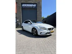 Wit Gebruikt 2017 Volvo V40 R-Design Stationwagen | € 17.999 (Iets duurder)