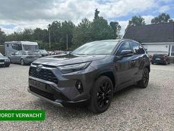 Grijs, metallic lak Gebruikt 2025 Toyota RAV4 Plus SUV | € 51.950 (Super prijs)