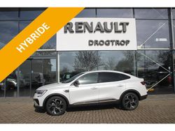 Blanc nacre (wit parelmoer) Gebruikt 2023 Renault Arkana SUV | € 23.925 (Eerlijke prijs)