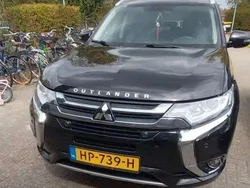 Zwart Gebruikt 2015 Mitsubishi Outlander P-HEV Edition Stationwagen | € 11.000 (Eerlijke prijs)