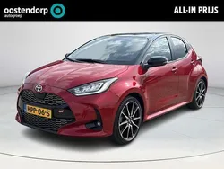Rood Gebruikt 2023 Toyota Yaris Sport Hatchback | € 26.850 (Eerlijke prijs)