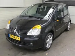 Zwart Gebruikt 2005 Renault Modus Luxe MPV | € 1.945 (Eerlijke prijs)