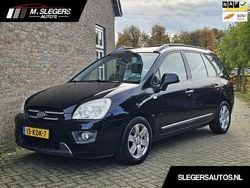 Zwart Gebruikt 2009 Kia Carens MPV | € 1.950 (Goede deal)