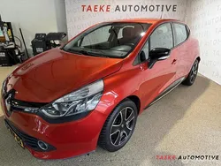 Rood Gebruikt 2014 Renault Clio IV Night&Day Hatchback | € 5.950 (Eerlijke prijs)