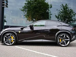 Zwart Gebruikt 2024 Ferrari Purosangue SUV | € 529.888