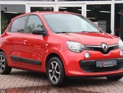Rood, metallic lak Gebruikt 2018 Renault Twingo LIMITED Hatchback | € 9.440 (Eerlijke prijs)