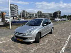 Gebruikt 2005 Peugeot 206 Quiksilver Sedan | € 800 (Goede deal)