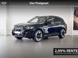 Carbonschwarz metallic (zwart metallic) Gebruikt 2024 BMW iX3 Executive SUV | € 58.900 (Eerlijke prijs)