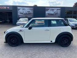 Wit Gebruikt 2011 Mini Cooper Business Hatchback | € 6.495 (Eerlijke prijs)