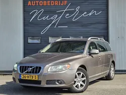 Grijs, metallic lak Gebruikt 2009 Volvo V70 Summum Stationwagen | € 3.950 (Eerlijke prijs)