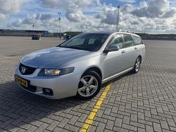 Grijs Gebruikt 2004 Honda Accord Sport Stationwagen | € 1.750