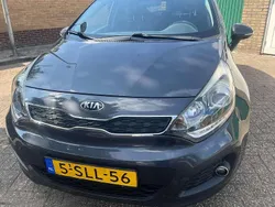 Grijs Gebruikt 2013 Kia Rio Plus MPV | € 3.950 (Goede deal)