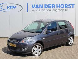 Grijs, metallic lak Gebruikt 2008 Ford Fiesta Futura Hatchback | € 2.950 (Iets duurder)