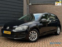 Zwart Gebruikt 2014 VW Golf VII Trendline Hatchback | € 8.950 (Eerlijke prijs)