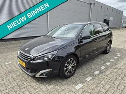 Zwart Gebruikt 2017 Peugeot 308 Premium Stationwagen | € 6.888 (Super prijs)